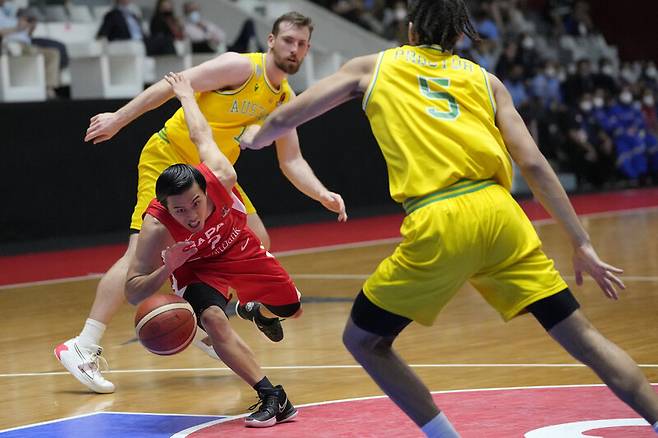 일본 농구 국가대표 토가시 유키(왼쪽). AP 연합뉴스