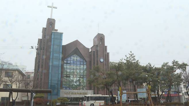 서울시 강동구 천중로에 자리한 천호제일교회