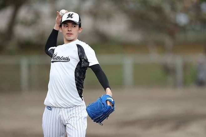 ▲ 지바 롯데 우완투수 사사키 로키. ⓒ지바 롯데 SNS