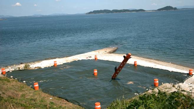 국방과학연구소(ADD)가 만든 장거리 공대지미사일이 지상 표적에 탄착하고 있다. 세계일보 자료사진