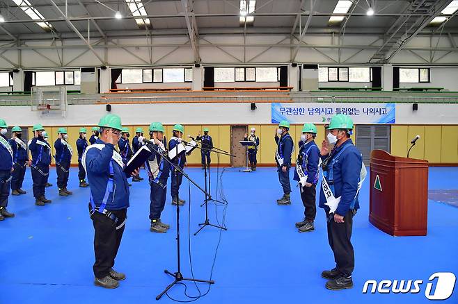 현대미포조선은 지난 7일 오후 울산 본사에서 노사 및 협력사 대표 등 70여명이 참석한 가운데 ‘2023년 노·사·협 상생 안전문화 조성 결의대회’를 열었다.