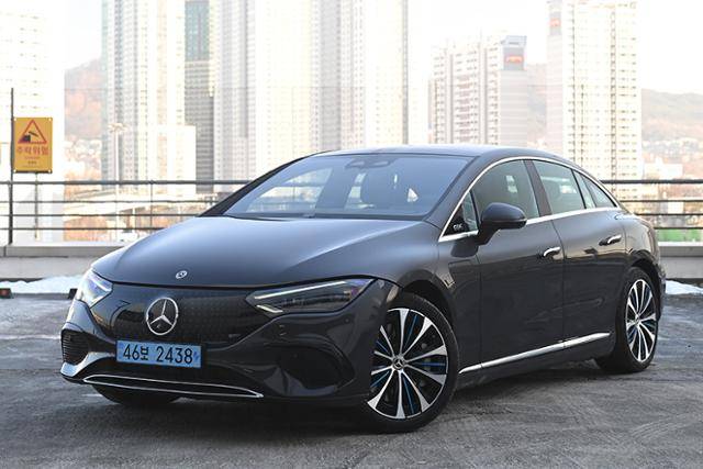 메르세데스-벤츠 EQE 350+