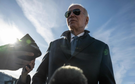 조 바이든 미국 대통령이 중국 정찰 풍선을 격추시킨 뒤 인터뷰를 하는 모습. AP 연합뉴스