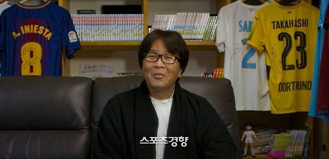 일본의 유명 축구만화 ‘캡틴 츠바사’의 작가 다카하시 요이치. 반다이남코 엔터테인먼트 유튜브 캡처