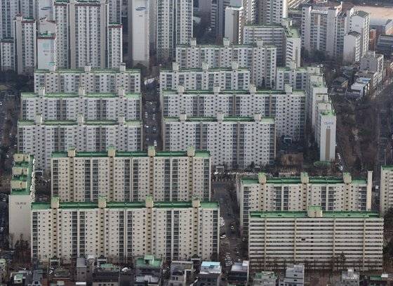 9일 서울 송파구 아파트 단지 모습. 뉴스1