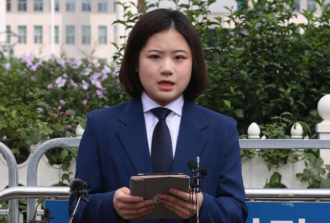 박지현 전 더불어민주당 전 비상대책위원장이 지난해 7월 15일 서울 여의도 국회 앞에서 기자회견을 하고 있다. (사진=공동취재사진)