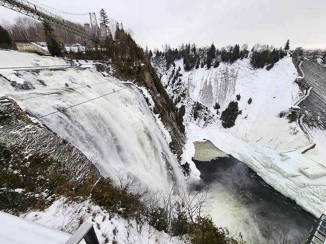 퀘벡 몽모렌시폭포