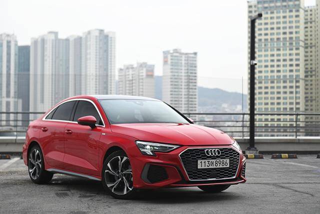 아우디 A3 40 TFSI 프리미엄