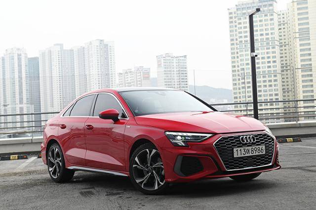 아우디 A3 40 TFSI 프리미엄