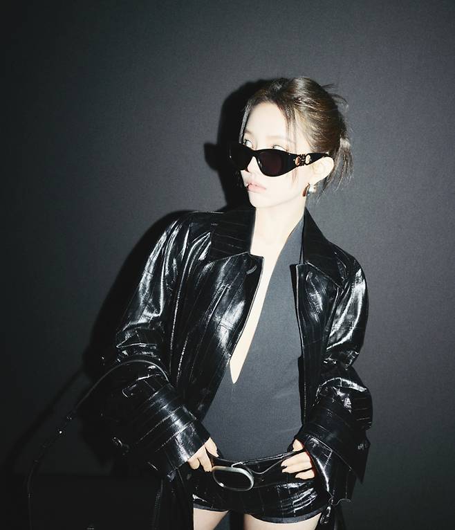 사진 : 페라가모(FERRAGAMO), (여자)아이들 소연. 이탈리아 밀라노 2023 F/W 패션쇼 ⓒFERRAGAMO