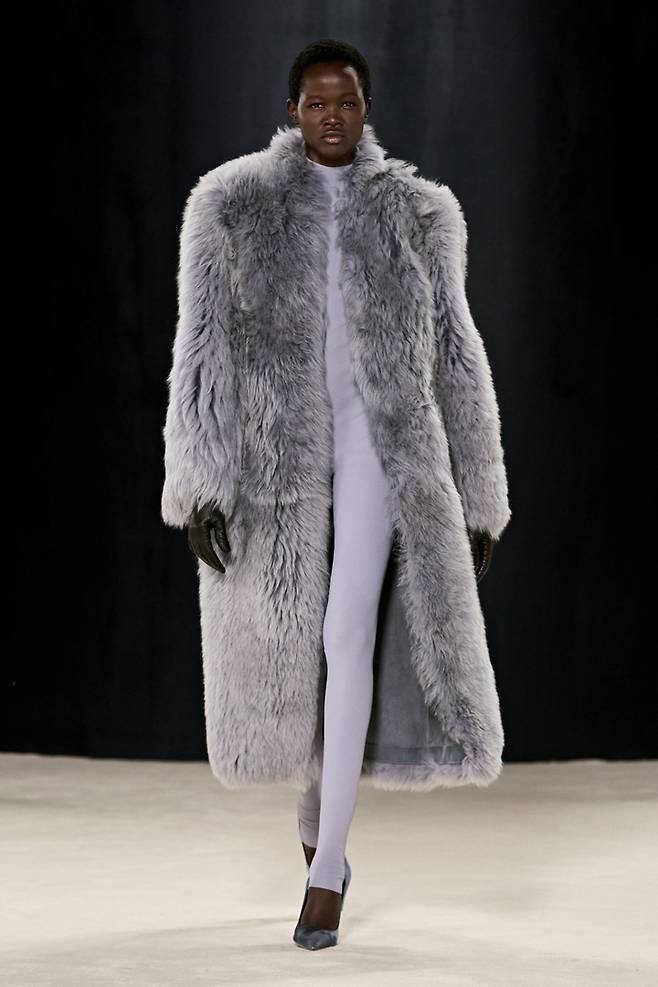 사진 : 페라가모(FERRAGAMO), 이탈리아 밀라노 2023 F/W 패션쇼 ⓒFERRAGAMO