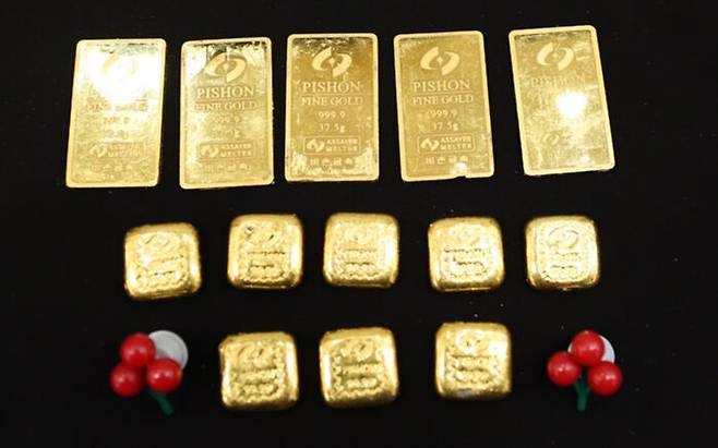 사별한 아내가 평생 모은 10돈짜리 순금 13개. (사진=대구사회복지공동모금회 제공)