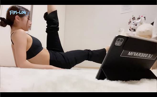 YouTube @LE SSERAFIM