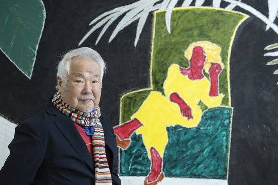 프랑스에서 활동하는 82세 현역 오천룡 화백. 60년 화업을 돌아보는 전시가 23일부터 서울 평창동 가나아트센터에서 열린다. 사진 권혁재 사진전문기자