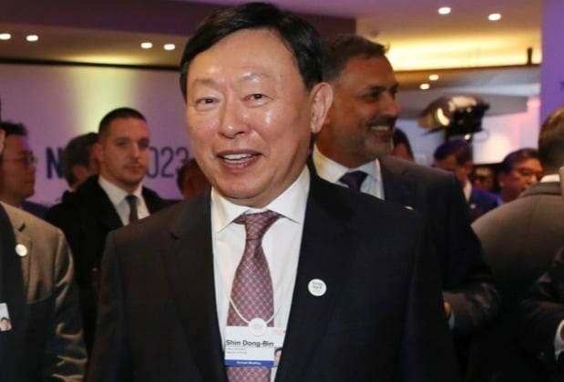 신동빈 롯데 회장이 롯데칠성음료 사내이사로 3년 만에 복귀했다. /사진=연합뉴스