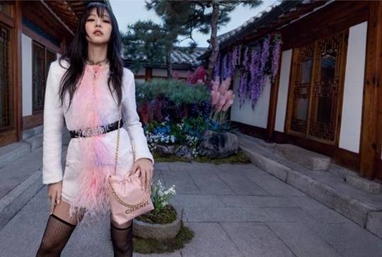 제니가 샤넬22백 모델로 선정됐다. 제공|샤넬