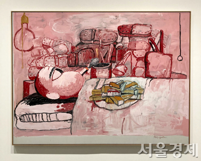 필립 거스통의 ‘Painting, Smoking, Eating(1973)’은 그의 1970년대 작품 중에서도 걸작으로 꼽힌다.