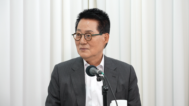 4월4일 〈시사IN〉 유튜브에 출연한 박지원 전 국정원장. ⓒ정치왜그래