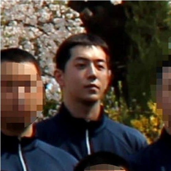 On May 5, Nam Joo-hyuks training photos were released through the online community.Nam Joo-hyuk, who is in the back seat, has a short hair and boasts a dignified figure.Even wearing a training suit, he showed eye-catching attention and celebrity visuals.Previously, Nam Joo-hyuk joined ArmyTraining on the 20th of last month. After passing the military police force, he received basic military training for 5 weeks and received a second-half training at the Army General Administration School.Meanwhile, Nam Joo-hyuk finished filming Disney+ original series A Vigilante last month.A Vigilante tells the story of A Vigilante, who judges the wicked who have escaped the law, as a social phenomenon, followed by a detective investigator.