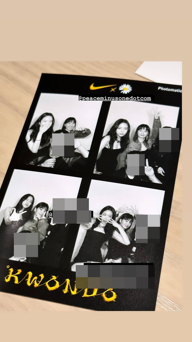 Apink native Son Na-eun attended G-Dragons party with actor Jung Yu-mi.Jung Yu-mi posted a party attendance shot with Son Na-eun on July 7. G-Dragon held a party on June 6 to celebrate the launch of his brand Peace Minus One and a collaboration sneaker model with sports brand Nike.Jung Yu-mi and Son Na-eun also attended the party, which was attended by stars who were familiar with G-Dragon such as Sun, RM, Jimin, Le Seraphim Kazuha, Jo Se-ho, Kodkunst and Hwang So-yoon.Son Na-eun has also posted a certification shot that was presented with the sneakers. Son Na-eun and G-Dragon seem to have become acquainted with YG Entertainment.Showing off her look in a black off-the-shoulder dress, Son Na-eun enjoyed the party as she was affectionately photographed with her 11-year-old best friend Jung Yu-mi.On the other hand, Son Na-eun from Apink appeared on JTBC s agency, which last February.