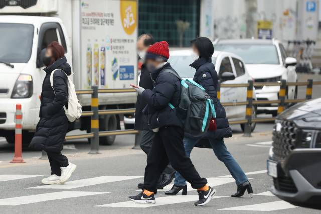 ▲서울 시내에서 배달원이 이동하고 있다. ⓒ연합뉴스