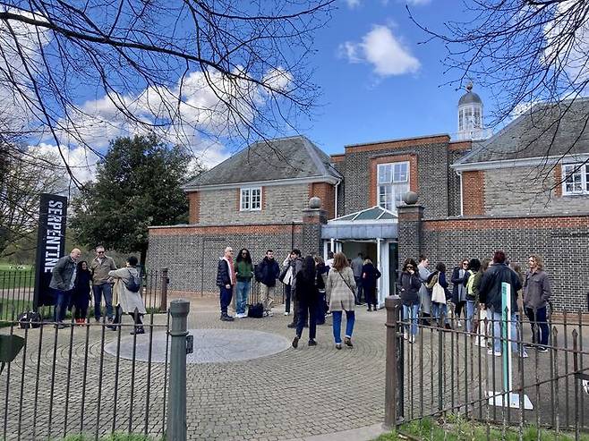 '그렌펠'이 공개된 서펜타인 갤러리 (Serpentine Galleries)