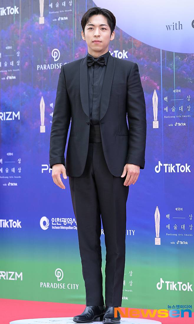 Joo Jong Hyuk attended the 59th Baeksang Arts Awards red carpet held in Paradise City, Yeongjong-do, Incheon on the afternoon of April 28th.