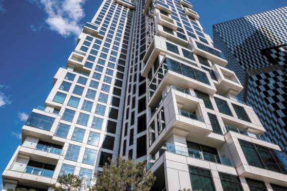 지난해 아파트 개인간 거래 최고가인 130억원을 기록한 서울 뚝섬 아크로서울포레스트.