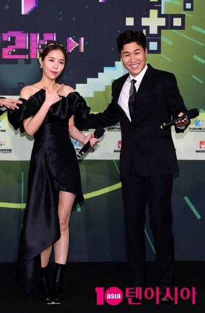 신지, 김종민./사진=텐아시아DB