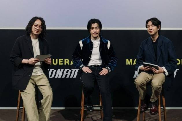15일 서울 CGV 용산에서 미드낫 마스커레이드 발표 기자간담회가 열렸다. 왼쪽부터 정우용 하이브IM 대표, 미드낫, 신영재 빅히트뮤직 대표. /하이브 제공