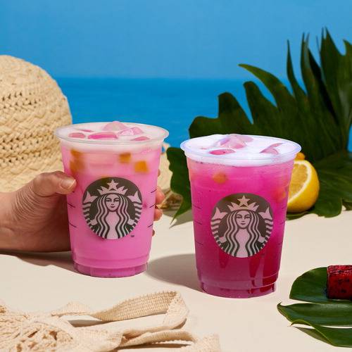 스타벅스가 여름을 맞아 새롭게 선보이는 시즌 한정 음료 '퍼플 드링크 위드 망고 용과 스타벅스 리프레셔'. 스타벅스