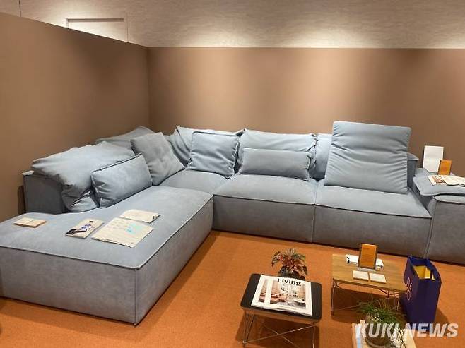 팝업스토어 서재. 사진=심하연 기자