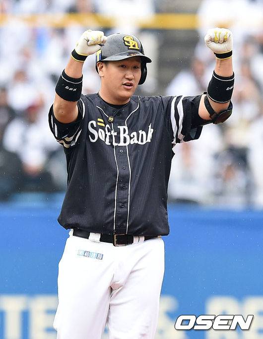 소프트뱅크 호크스 시절 이대호. /OSEN DB