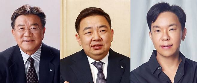 왼쪽부터 안유수 에이스침대 회장, 안성호 에이스침대 대표, 안정호 시몬스 대표. / 에이스침대, 시몬스 제공