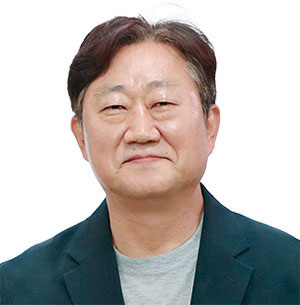 이영완 조선비즈 과학전문기자현 KAIST 문술미래전략대학원 겸직교수, 전 한국과학기자협회 회장