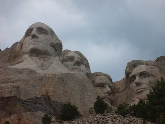 미국 사우스다코타주 러시모어산에 만든 큰 바위얼굴. 조지 워싱턴, 토마스 제퍼슨, 시어도어 루즈벨트, 에이브러햄 링컨 등 미국 대통령 4명의 얼굴을 조각했다. 김방현 기자