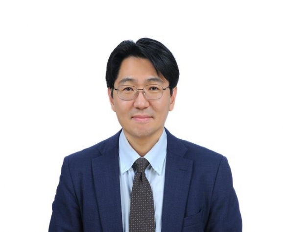 강유덕 한국외대 LT학부 교수