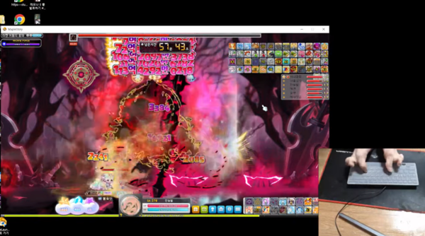 - 발로 검은 마법사 격파에 성공한 만능발TV