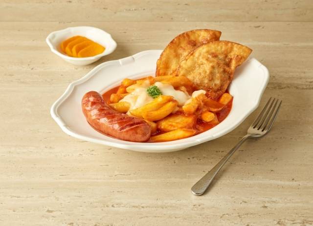 조선 팰리스 인룸다이닝 메뉴 '팰리스 떡볶이'. 조선호텔앤리조트 제공