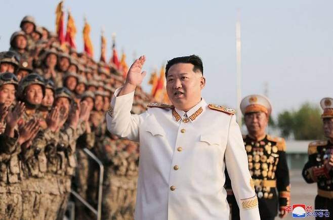 북한 김정은, 2022년 4월 조선인민혁명군 창건 90주년 경축 열병식