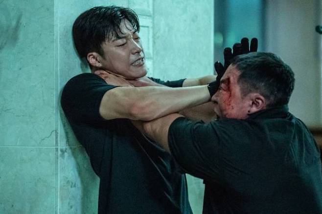 ‘사냥개들’ 스틸. 넷플릭스