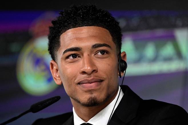 레알 마드리드 선수로 주드 벨링엄이 기자회견을 하고 있다. 마드리드|AFP 연합뉴스