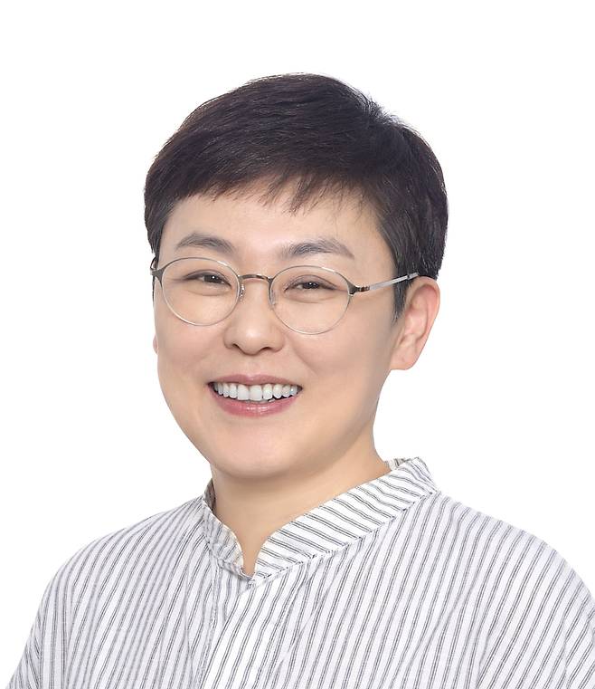 북칼럼 '이수은의 고전노트' 필자. 독서가, '평균의 마음' 저자.