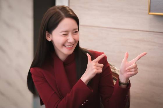 JTBC 토일드라마 '킹더랜드'의 윤아./사진=앤피오엔터테인먼트, 바이포엠스튜디오, SLL
