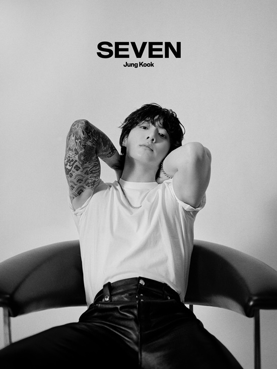 Group BTS (BTS) Jungkooks solo single  ⁇ Seven ⁇  has been unveiled.BTS Jungkook posted his first solo single  ⁇  Seven  ⁇  campaign short film and concept photo on the official SNS on the 7th.This content, reminiscent of a fashion brand campaign, maximizes Jungkooks visuals and raises expectations for newbies.In the short film, Jungkook appears in the background of Horizon Studio. Jungkook, sitting on a steel chair, naturally showed off his unique aura that catches the eye even in small movements such as rhythm or staring at the camera.In the concept photo, which was released in seven chapters, Jungkook of various shapes was included, starting with a graphic T-shirt installation (disposition in harmony with space) written as  ⁇  DAYS A WEEK  ⁇  at the bottom of  ⁇  SEVEN  ⁇  logo.Jungkook, who showed a bold and mature mood with a minimalist and classical composition, raised the concentration of the subject himself and created a different atmosphere.On the other hand, Jungkook will release the BTS (Behind-The-Scenes) film of  ⁇ Seven ⁇  on the 8th, the recording film preview video on the 11th, and the sound recording and music video of  ⁇ Seven ⁇  at 1 pm on the 14th.PHOTOS: Big Hit Music