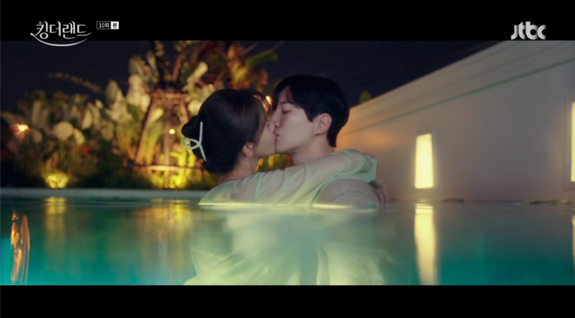 Lee Joon-ho and Im Yoon-ah kissed in the swimming pool.In the JTBC Saturday-Sunday drama  ⁇ King the Land ⁇  (playwright Choi Rom (Team Harimao), director Lim Hyun-wook, production Anpio Entertainment, Baipo M Studio, SLL), Salvation (Lee Joon-ho) and Angelang (Im Yoon-ah) continued their secret love affair.On this day, the salvation of Thailand was caught up in the hands of Angel Langs friends who admired the luxury hotel.In addition, salvation waited for the time of the two, sending a message to Angelang in the gathering of all, saying that they would fall out of sight.However, as the roadside ceremony brought a group tee, I had to keep the order of  ⁇   ⁇ !  ⁇  In the end,  ⁇   ⁇  s Angelang and the salvation in the exclamation point tee were hardly able to have time alone and had to be separated from lunch to dinner.While everyone was asleep, Salvation and Angelang exchanged text messages and sneaked out. Angelang expressed satisfaction with the trip, saying, I dont know what youve been doing. Then Salvation said, So youre here now. Youll be with me more.Thats how its going to be, I foretold Date.I think Im on a trip now. I thought I was going to self-discipline, he laughed. Salvation will be better tomorrow. Ill make you Haru Haru Happiness every day.Angelang was delighted to say that he was already happy enough.Then I looked at Angelang, saying, I wanted to see salvation. Angelang said, We were together all day today, Haru, and asked, Salvation is not the back view but the front view. I kissed this lovely face.The two men who entered the pool together whispered love and shared a hot kiss.King of the Land screen capture