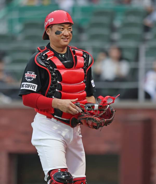 KIA로 트레이드된 포수 김태군. 일찌감치 트레이드 대상에 오르며 마음고생을 했으나 목표의식이 뚜렷한 그는 오히려 불확실성에서 새 가능성을 대비했다. 시즌 이후 두번째 FA를 앞둔 그는 이번 트레이드로 인생의 기회를 잡을 것인가. 사진=KIA 타이거즈 제공
