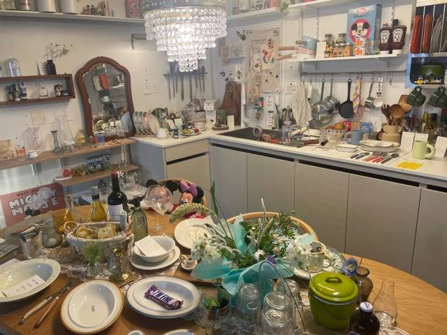 소품숍 홈어스의 내부 모습. 유럽여행에서 감명을 받은 사장님의 취향이 담겨있다. 정고운 인턴기자
