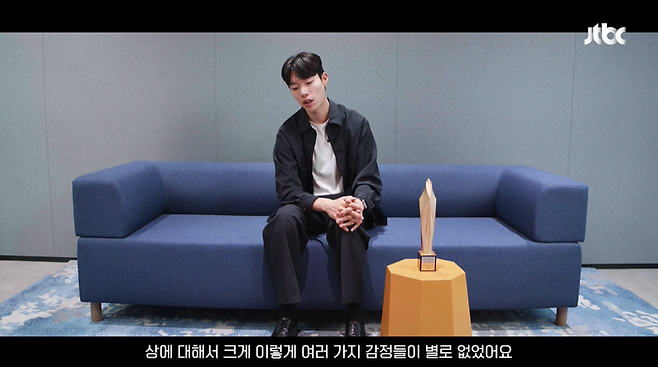 Actor Ryu Jun-yeol presented the Baeksang Arts Award for Most Popular Male in Baeksang Arts Award for Best TV Drama Grand PrizeMTV Movie Award for Best Male Performance.On the other hand, on the other hand, on the other hand, on the other hand, on the other hand, on the other hand, on the other hand, on the other hand, There you go.Ryu Jun-yeol received the Grand Prize MTV Movie Award for Best Male Performance at the 59th Baeksang Arts Award for Most Popular Male in Baeksang Arts Award for Best TV Drama in April in Paradise City, Incheon.I was so surprised that I was so surprised when I called my name when I went to the awards ceremony and met my colleagues and seniors.Ryu Jun-yeol added, I was happier when I was nominated. He added, I was so sorry that my younger brothers could not get it because I was older and matured.Everyone said that it is not something to be sorry, but I feel sorry that I can not help it.He also said, I still dont have a trophy at home and Ive won a few awards, but I dont have a lot of feelings about the award, but now that Ive won this award, its definitely different from before.Then, it is definitely more responsibility and weight. It seems to be too big to say that I do not care much about the prize and I follow it if I work hard.I think it was a weighty event that I had to give even if it did not mean anything more than that. I feel like I made a place to put something that I can add to make it a better actor.Ryu Jun-yeol said, There is no other goal, and I have a long spin-off activity. So I laughed that I had a lot of probabilistic nominations.Lastly, I want to take this award home and show it to my parents. In the meantime, my parents have never seen a trophy because I have never taken it home. I want to show this once.I will be an actor who is trying to go lower than now.