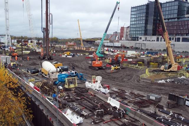 런던 올림픽(2012)이 열렸던 런던 동부 주 경기장 일대에 개발 공사가 한창 진행되고 있다. 사진은 2019년 11월의 모습.